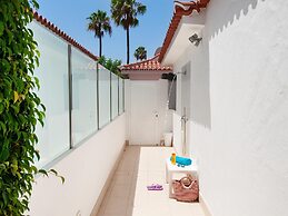 Central Bungalow With Communal Pool in Maspalomas