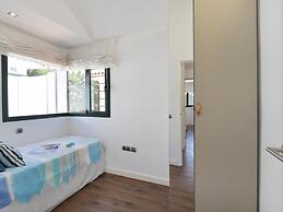 Central Bungalow With Communal Pool in Maspalomas