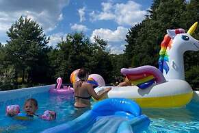 Large Holiday Villa in the Countryside in Belczna