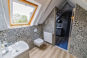 Large Holiday Villa in the Countryside in Belczna