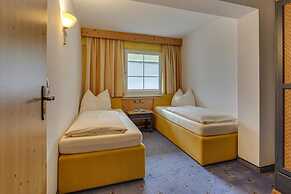 Spacious Flat Fugenerhof