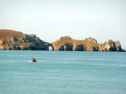 Holiday Home With sea Views, St. Nic