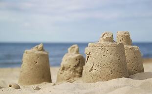 Cozy Holiday Cottages Close to the Beach, Lazy