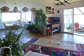 Beautiful 4 Family Villa Overlooking the Beach