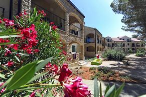 Apartments in Zaton Holiday Resort With Pool