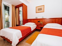 Apartments in Zaton Holiday Resort With Pool