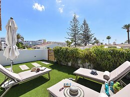 Central Bungalow With Pool