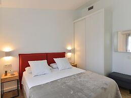 Central Bungalow With Pool