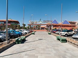 Central Bungalow With Pool