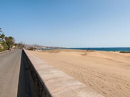 Central Bungalow With Pool