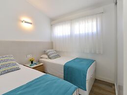 Central Bungalow With Pool