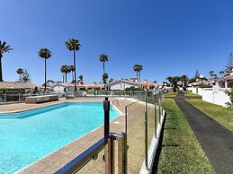 Central Bungalow With Pool