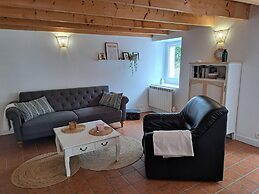 Comfortable Cottage Close to the Beach, Portsall, 2 Canoes