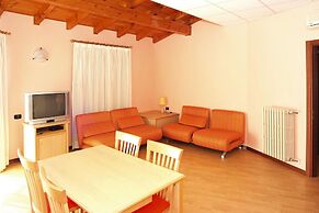 Apartment by Lake Maggiore With Boat Dock