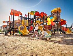 Apartment With a Pool, Attractions for Children