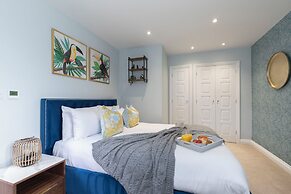 Elliot Oliver- Charming 1 Bed Apartment