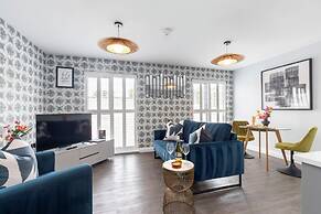 Elliot Oliver- Charming 1 Bed Apartment