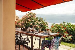 Nautic Resort San Carlo With Lake View