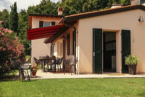 Nautic Resort San Carlo With Lake View