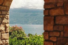 Nautic Resort San Carlo With Lake View