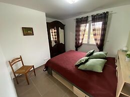 Pretty Holiday Home in Cotentin