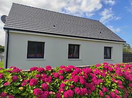 Pretty Holiday Home in Cotentin