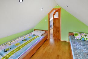 Holiday Home by the Lake, Ostrowiec Slawienski
