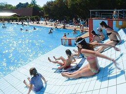 Bungalow in Caorle With Garden Furniture