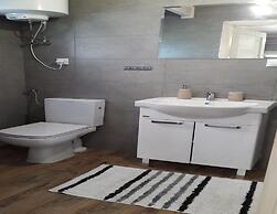 Luxurious Holiday Homes With Terrace