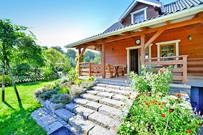 Holiday Home by the Lake, Private Garden, Oswino