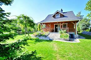 Holiday Home by the Lake, Private Garden, Oswino