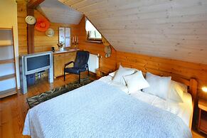 Holiday Home by the Lake, Private Garden, Oswino