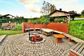 Holiday Home by the Lake, Private Garden, Oswino
