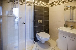 Comfortable Apartment, Pool, Sauna, Jacuzzi