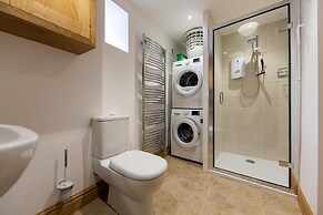 Stunningviews-privacy-hiking-sleeps8-wifi