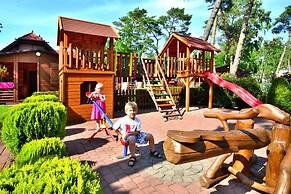 Holiday House Near the Sea, Swimming Pool, Mielno