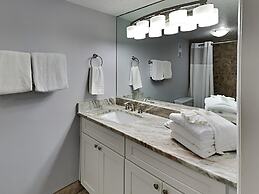 Shoreline Towers 3035