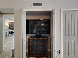 Shoreline Towers 3035