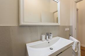 Silvy & Paul apartment by MMega