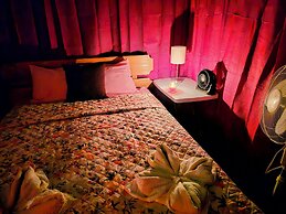 Cool Waters Jungle Camping