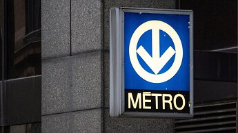 Holiday Inn Express Montreal Airport - St-Laurent by IHG