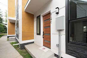 The Row on West Iris