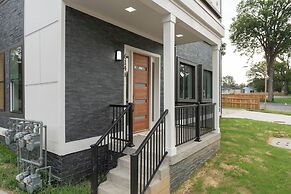 The Row on West Iris