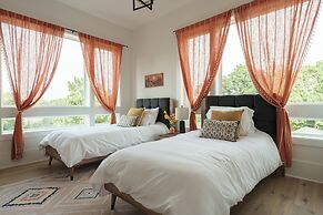 The Row on West Iris