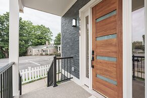 The Row on West Iris