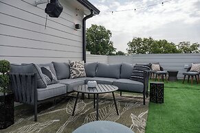 The Row on West Iris