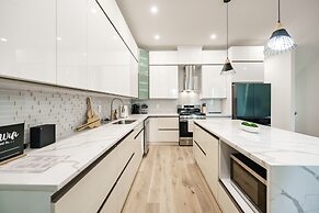 The Row on West Iris