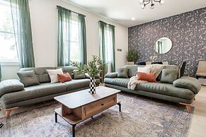 The Row on West Iris