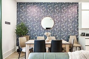 The Row on West Iris