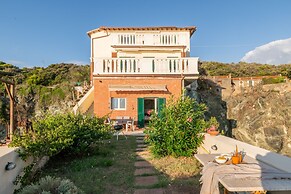 Magic Seaside Apartment